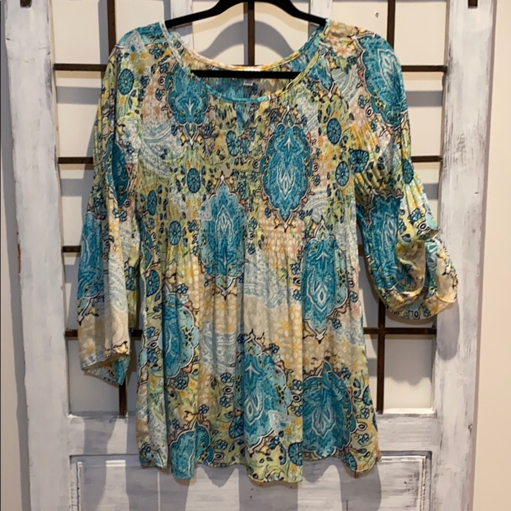 Flowy lightweight spring tunic!